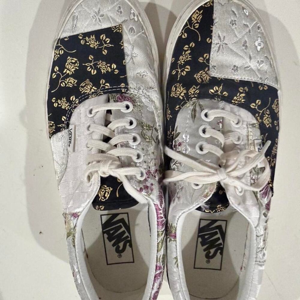 Women’s Vans 8.5 Floral Patchwork Black White Silver Boho Skater Sneakers